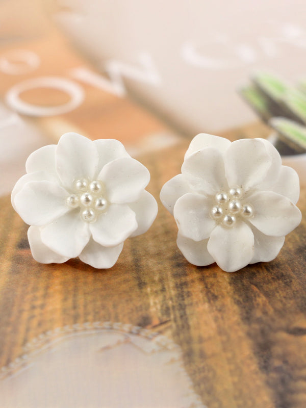 Earrings - Camellia three-dimensional white flower pearl