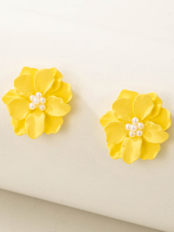 Earrings - Camellia three-dimensional white flower pearl