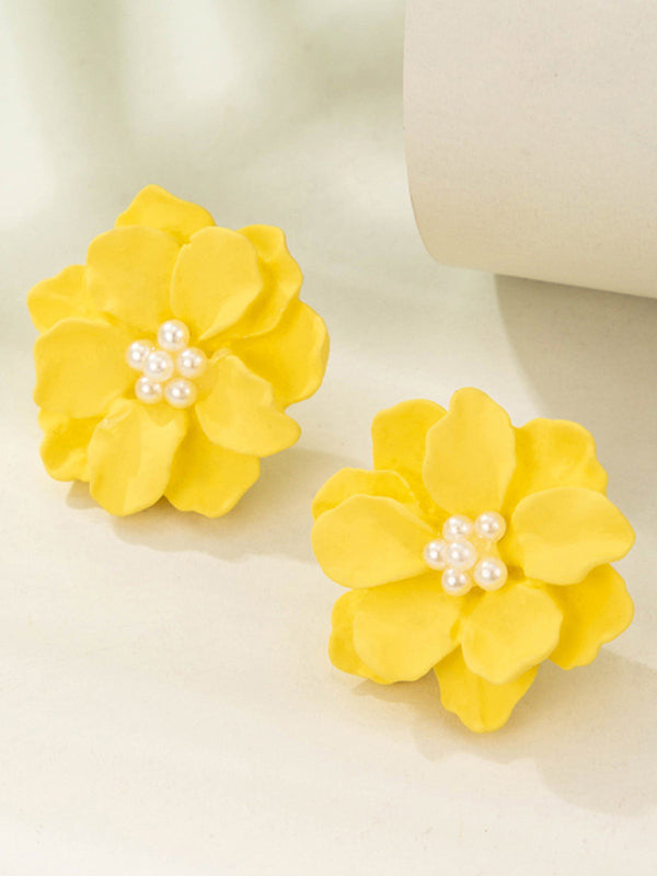 Earrings - Camellia three-dimensional white flower pearl