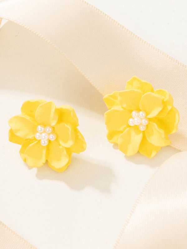 Earrings - Camellia three-dimensional white flower pearl